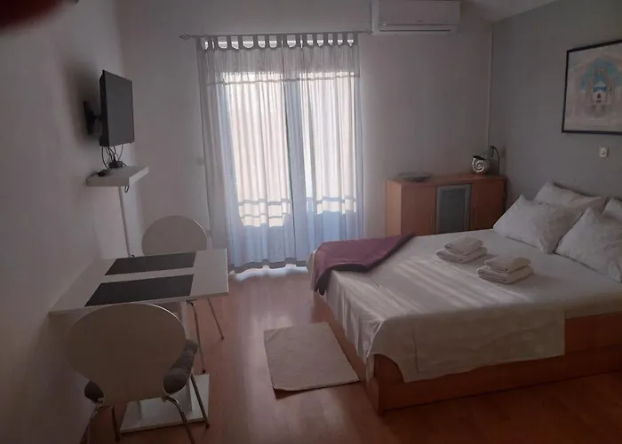 Апартаменты Olives Нин