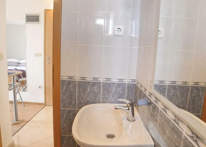 Olives Apartman Nin